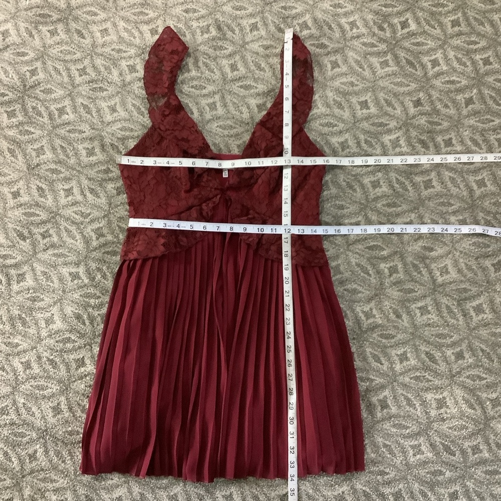 TOBI “Just Us Two” Pleated Lace Wine Skater Dress - Picture 10 of 12